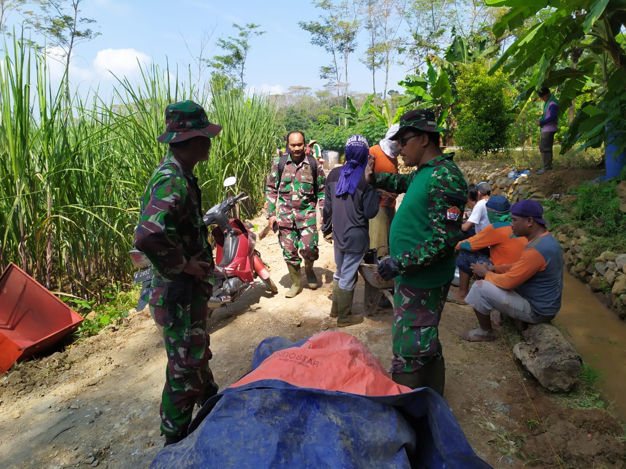 Kemanunggalan TNI – Rakyat Dalam TMMD Kodim Kudus .