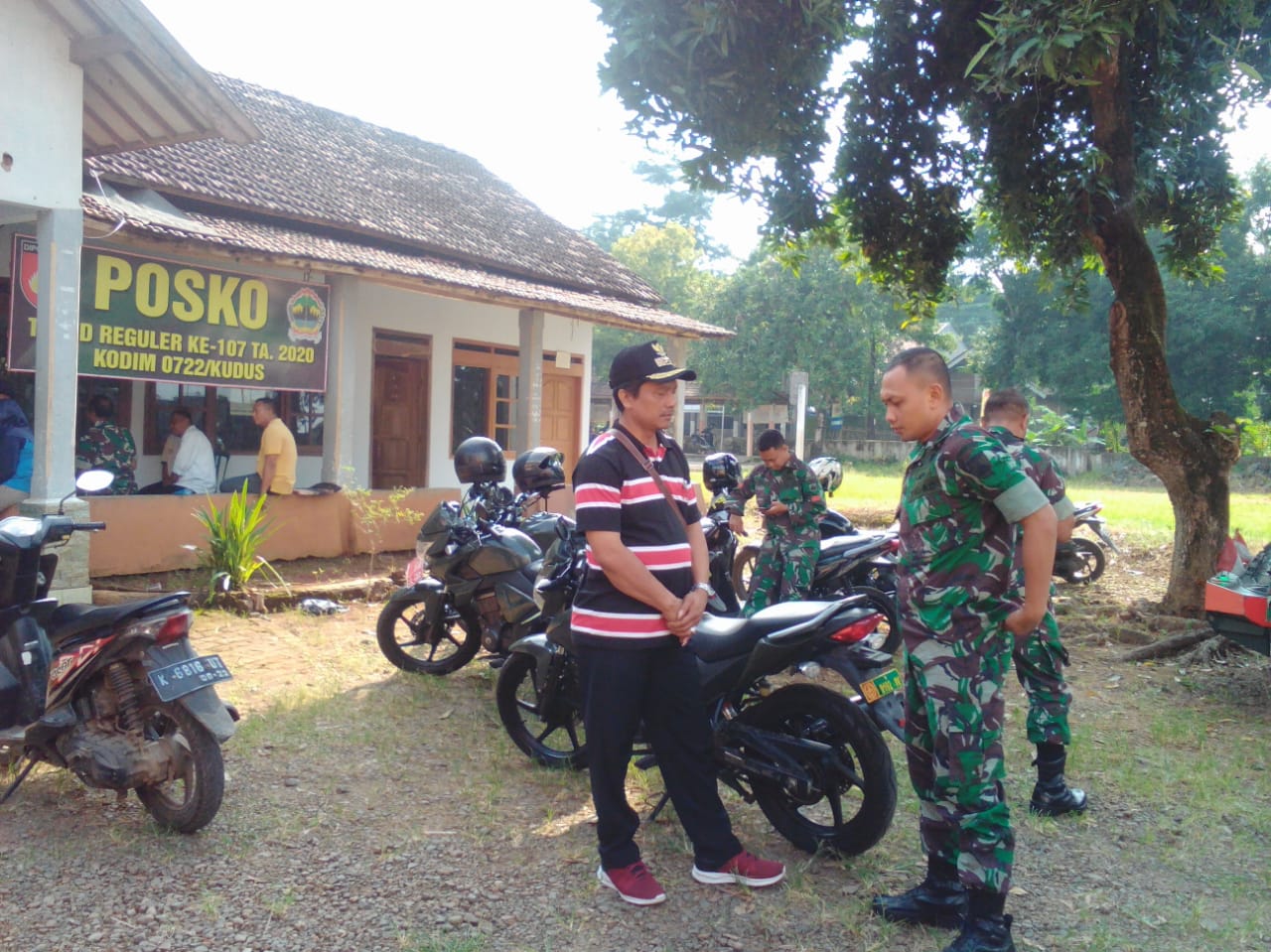 Komandan Satgas TMMD Reg 107 Sosok Tentara Yang Merakyat Komandan Satgas TMMD Reg 107 Sosok Tentara Yang Merakyat