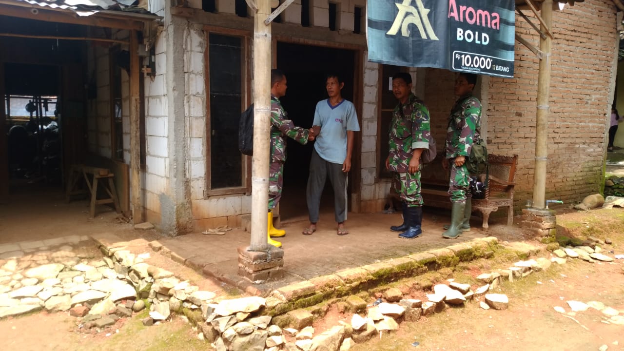 Rumah Pak Pasri Dicek TNI