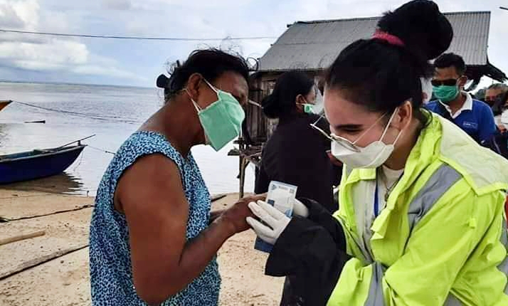 Giliran Warga di Kecamatan Kema Dikunjungi SGR Sambil Berikan Bantuan