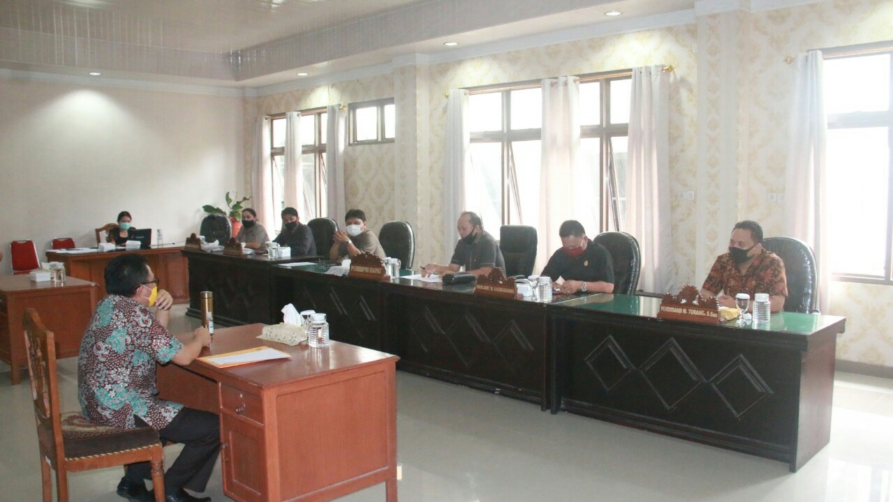 DPRD Hearing DPMPTSP Terkait Perkembangan Bisnis Retail DPRD Hearing DPMPTSP Terkait Perkembangan Bisnis Retail