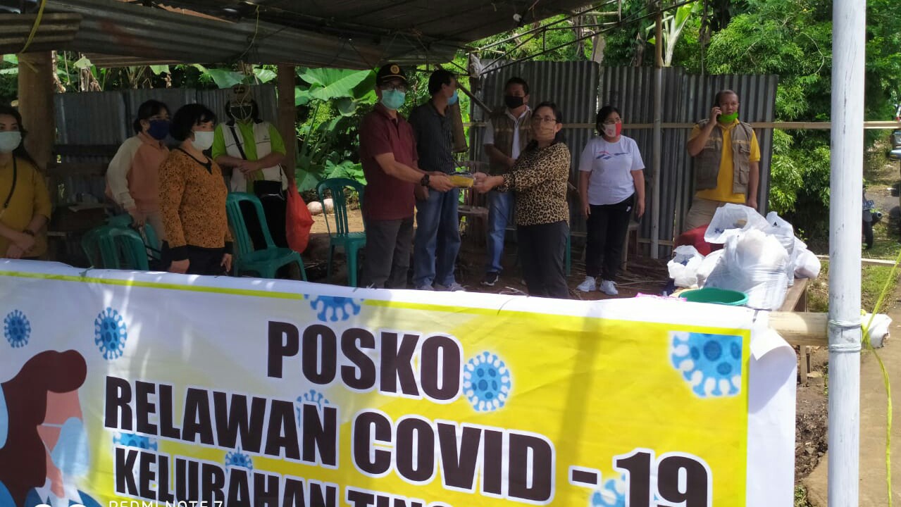 Gerakan 2000 Masker Pemkot Tomohon Bagi Relawan Kelurahan