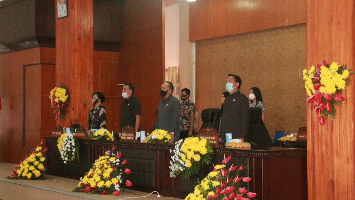 Paripurna Pemandangan Umum Fraksi DPRD Tomohon Soal LKPJ 2019 Paripurna Pemandangan Umum Fraksi DPRD Tomohon Soal LKPJ 2019