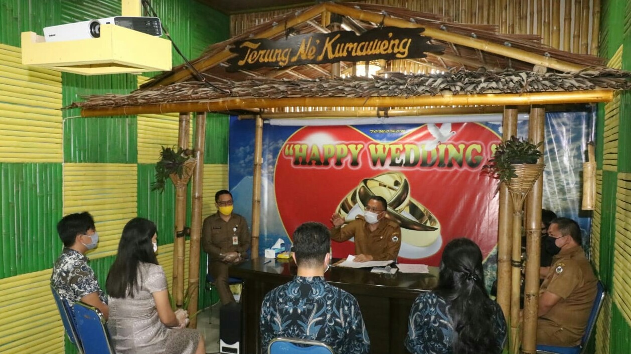 Walikota Tomohon Catat Pernikahan 4 Pasangan Keluarga Baru