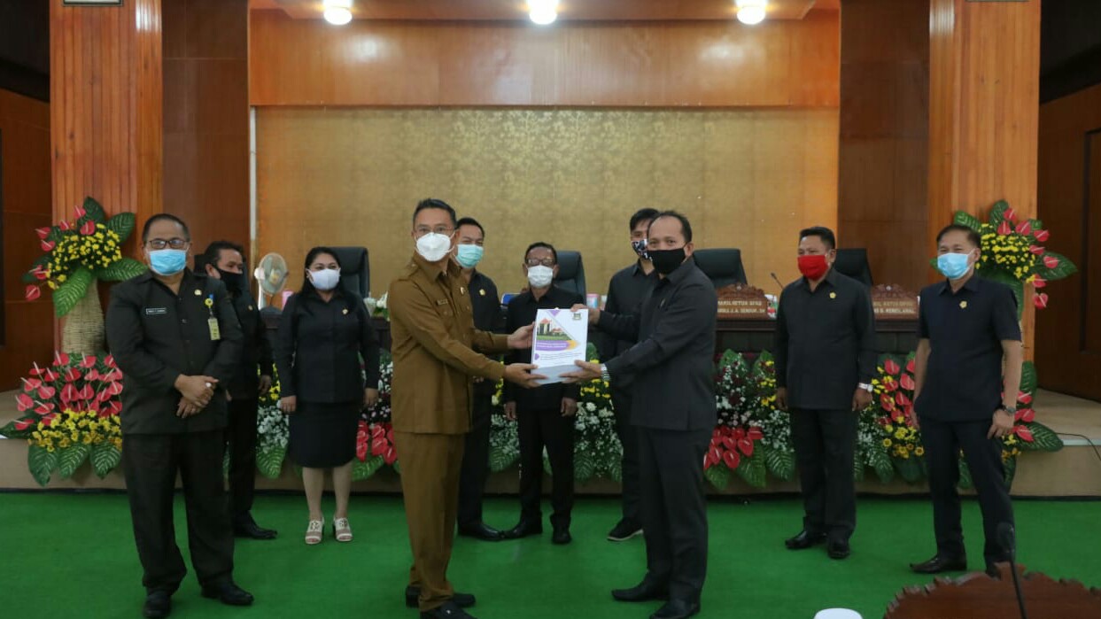Walikota Tomohon Hadiri Paripurna Ranperda LPJ 2019 Walikota Tomohon Hadiri Paripurna Ranperda LPJ 2019