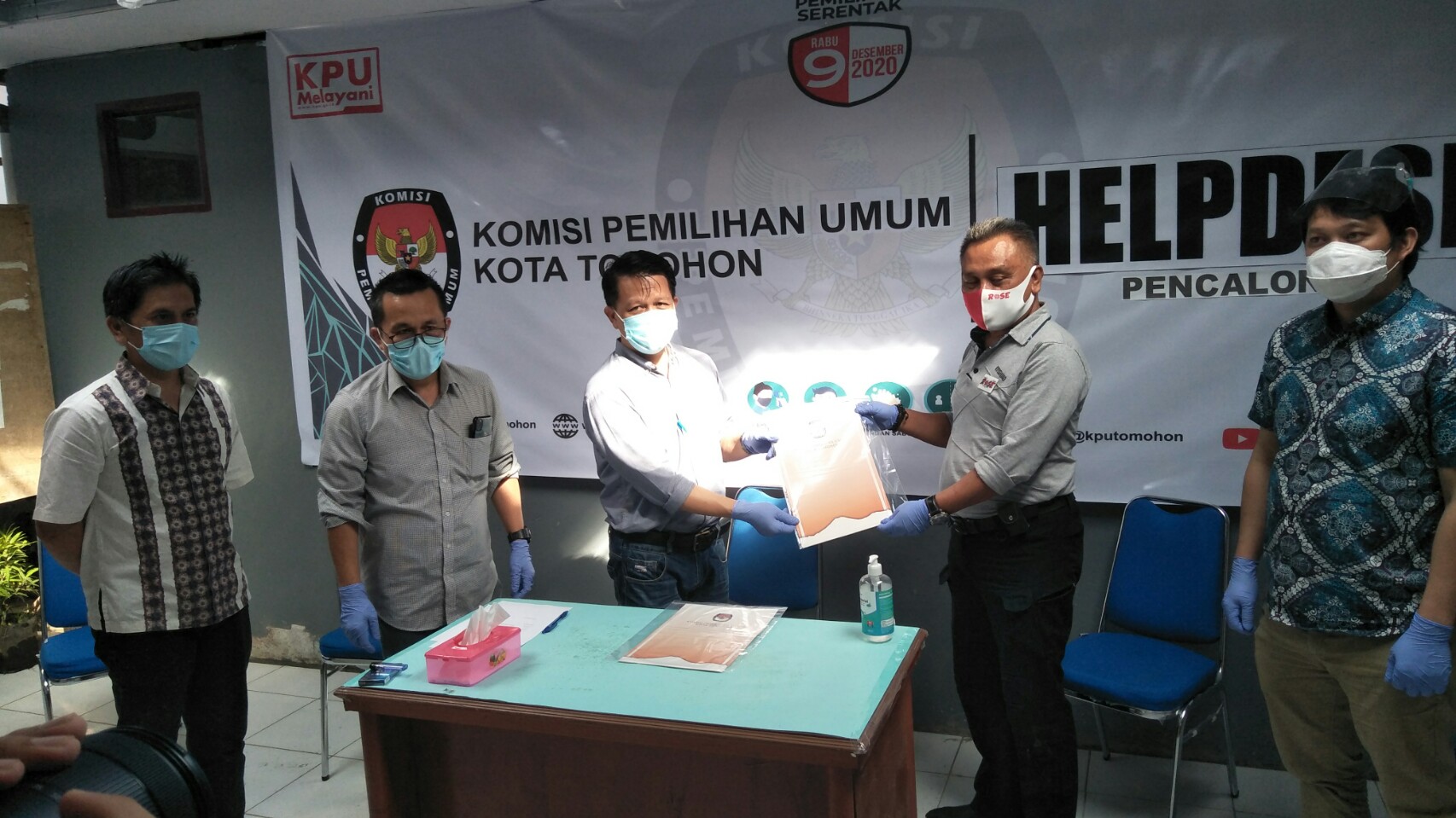 KPU Tomohon Serahkan Hasil Vermin Calon Perseorangan