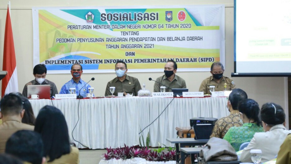 Djemmy Sundah dan Banggar DPRD Tomohon Ikut Sosialisasi Permendagri 64/2020