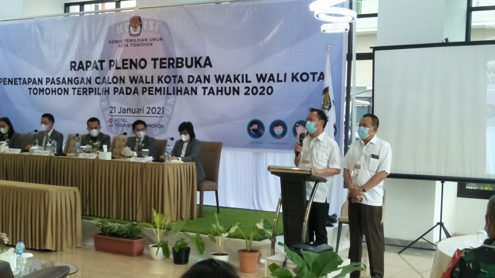 Caroll-Wenny: Ini Sebuah Karya Tuhan Bagi Rakyat Tomohon Caroll-Wenny: Ini Sebuah Karya Tuhan Bagi Rakyat Tomohon