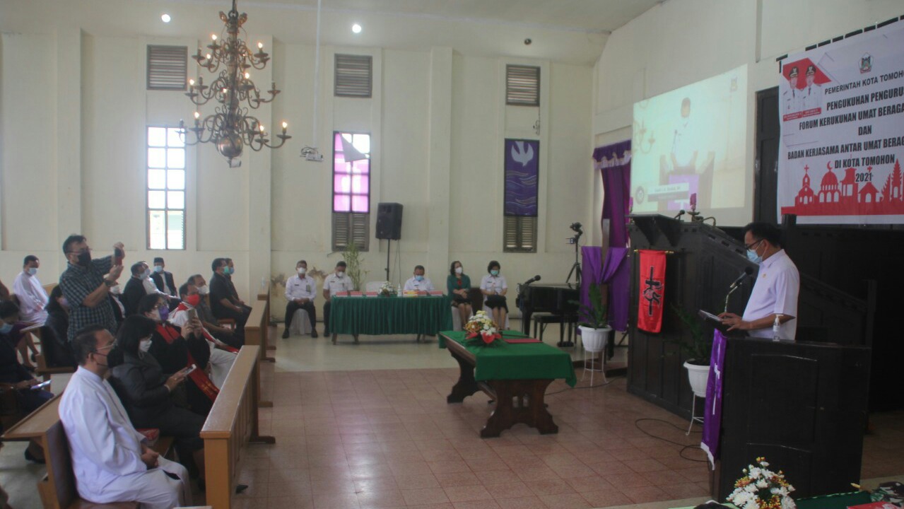 Pengukuhan FKUB dan BKSAUA Tomohon Gereja Bersejarah