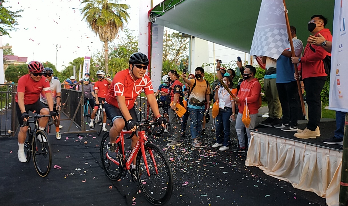 Dilepas Wagub Steven – Bupati JG, 100 Peserta Ramaikan Event Duathlon Likupang