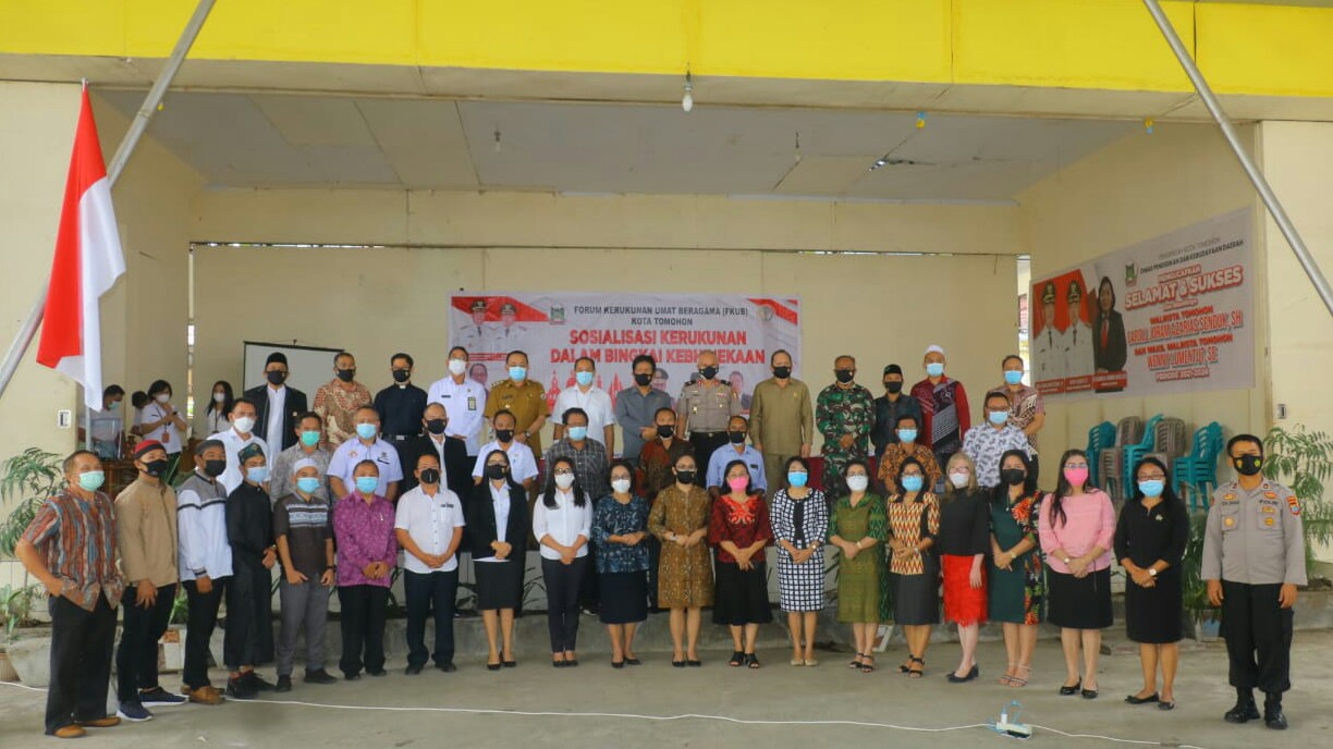 Sosialisasi Kerukunan Bingkai Kebhinekaan, Wenny Ajak Jaga Harmoni Kehidupan Sosialisasi Kerukunan Bingkai Kebhinekaan, Wenny Ajak Jaga Harmoni Kehidupan