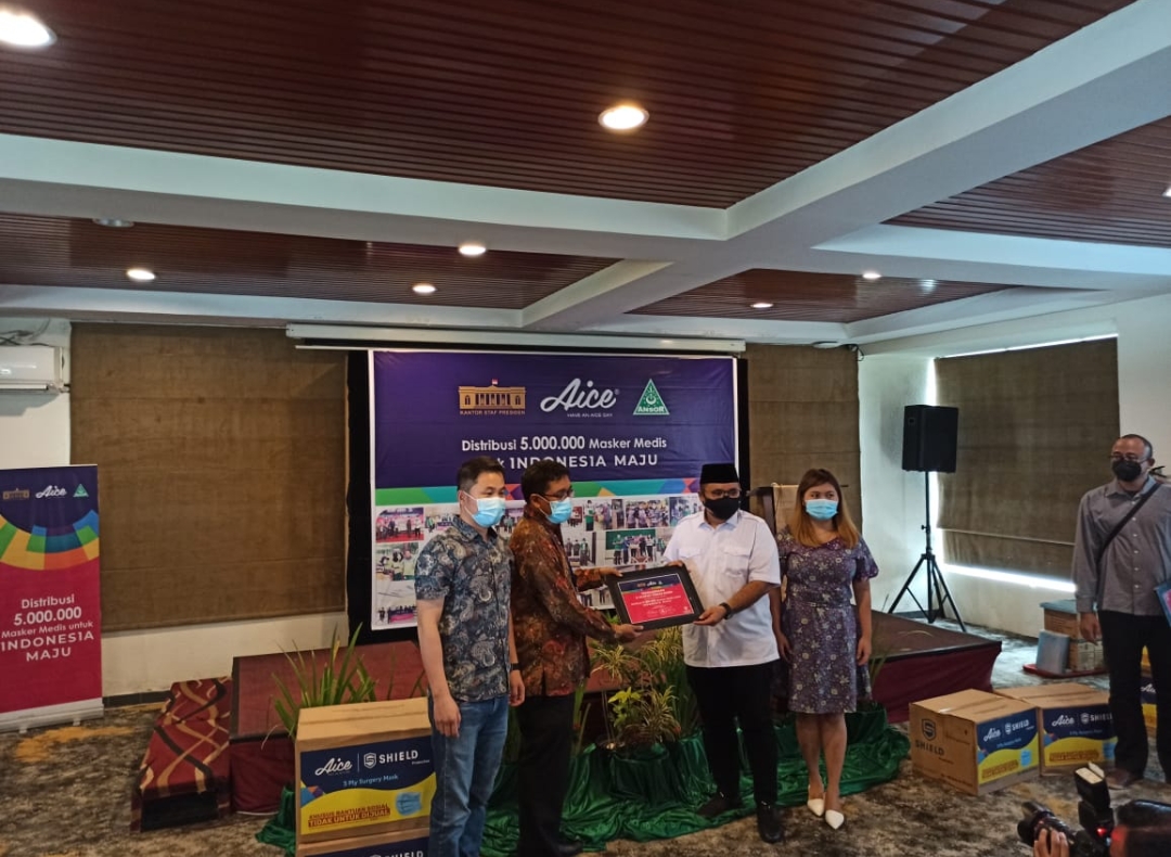 GP Ansor, KSP dan Aice Group Distribusi 5 Juta Masker Medis GP Ansor, KSP dan Aice Group Distribusi 5 Juta Masker Medis