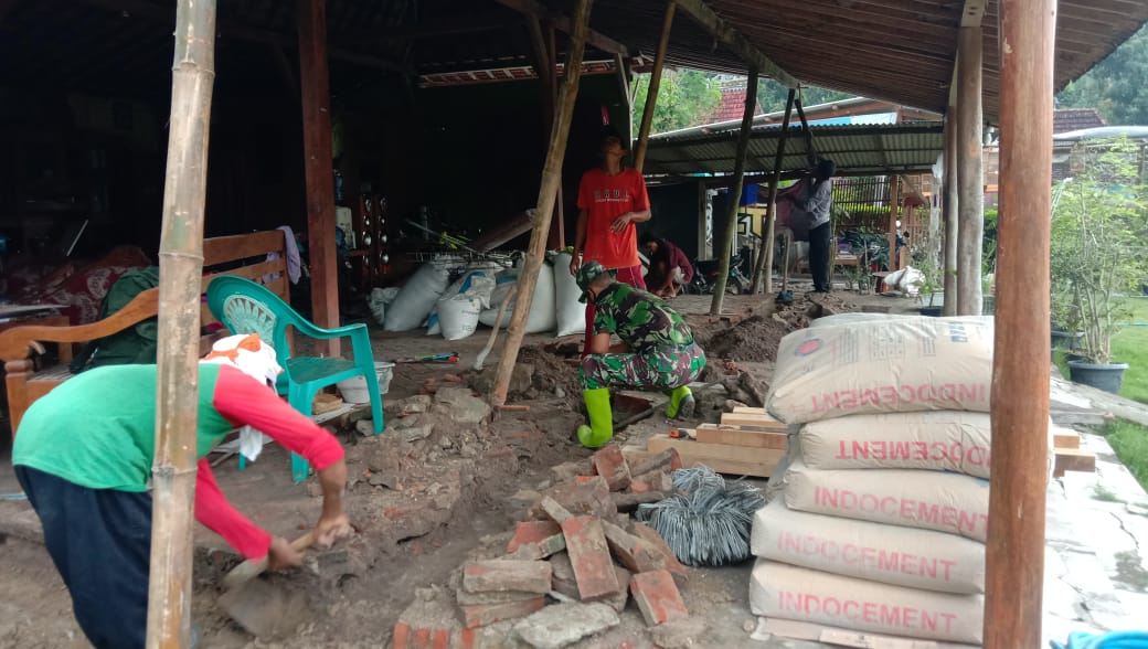 Rehab RTLH TMMD Reguler 111, Gali Tanah Untuk Pondasi