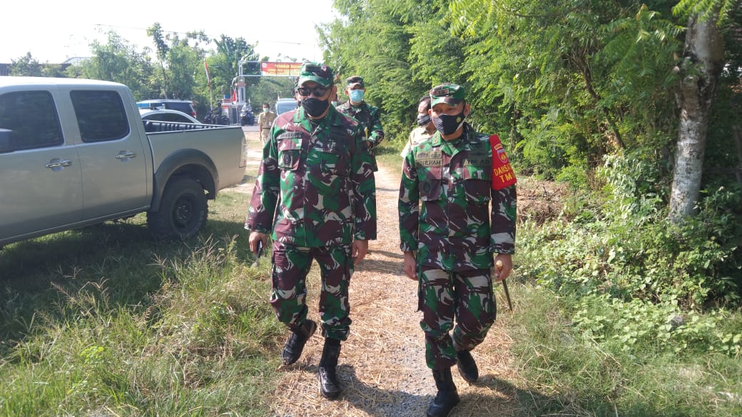 Dandim 0718/Pati Dampingi Wasev Itdam Menuju Lokasi Pengecoran