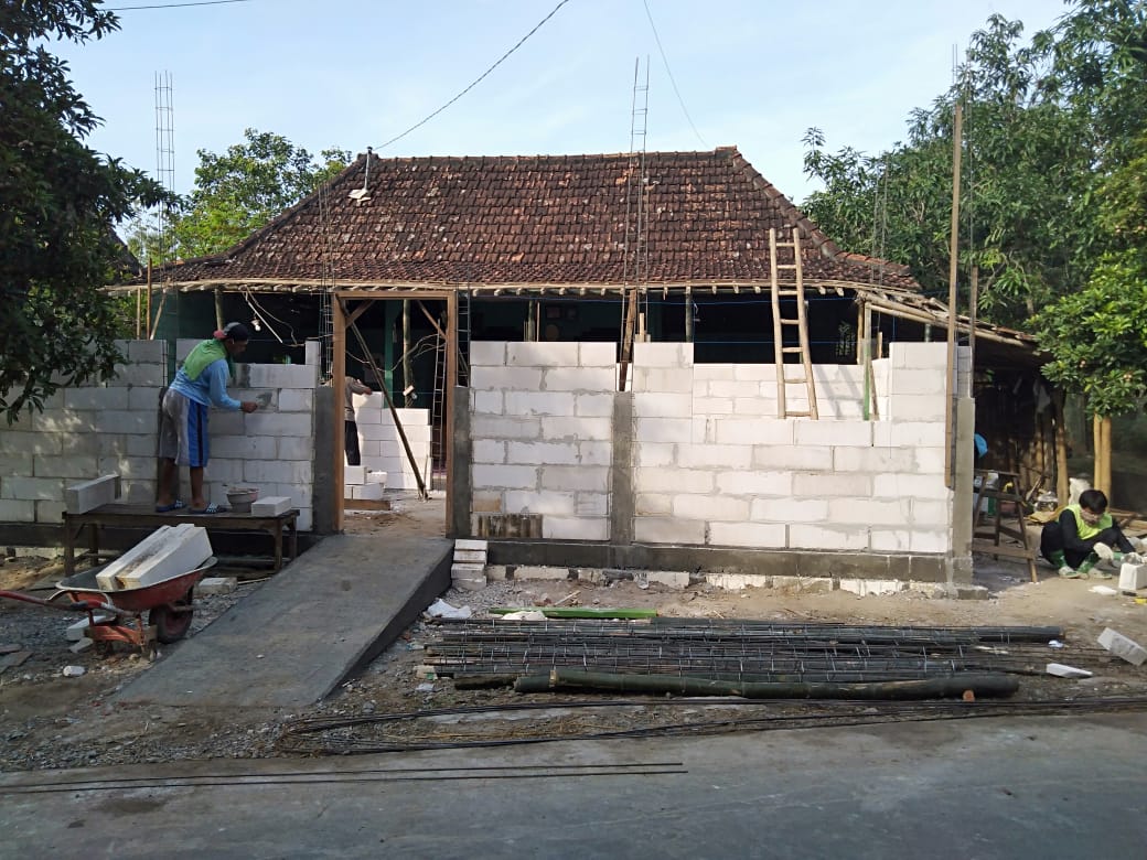 Rumah Milik Mudadi Memilih Material Bata Ringan (Hebel) Untuk Membangun Rumahnya Rumah Milik Mudadi Memilih Material Bata Ringan (Hebel) Untuk Membangun Rumahnya