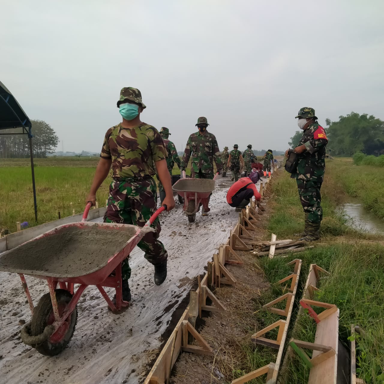 Pembantu Letnan Dua TNI Agung Pengendali Lapangan