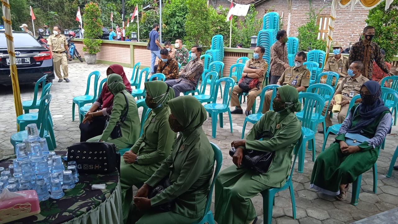 Setia Menunggu Tanpa Kepastian Waktu Setia Menunggu Tanpa Kepastian Waktu