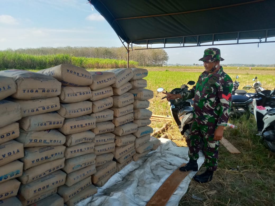 100 Zak Semen Sudah Datang, Betonisasi Siap Dikebut 100 Zak Semen Sudah Datang, Betonisasi Siap Dikebut
