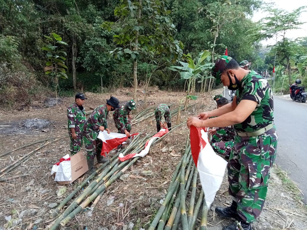 Kurang Meriah, Jumlah Umbul-Umbul Di Lokasi TMMD Ditambah.