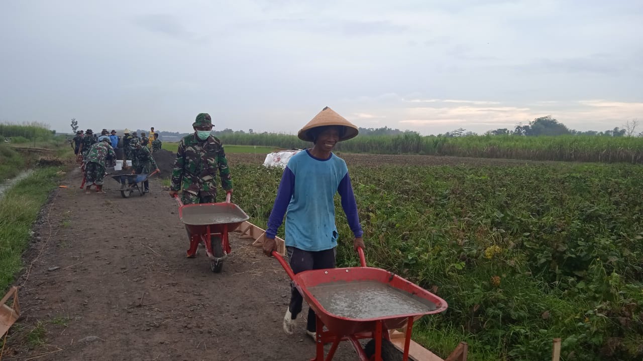 Dengan Bertahap, Bertingkat dan Berlanjut Kita Selesaikan Pembangunan Jalan Penghbung Antar Desa