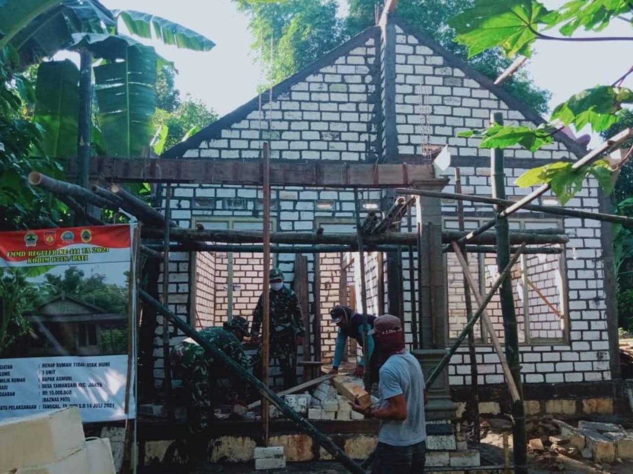 Rumah Asmuri Sudah Berdiri Kokoh Rumah Asmuri Sudah Berdiri Kokoh