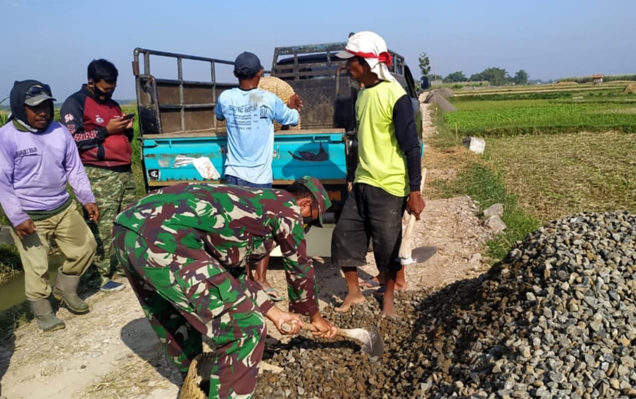 Mobil Berukuran Kecil Menjadi Solusi Tepat Droping Material