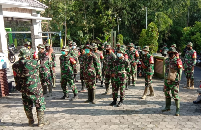 Satgas TMMD Melaksanakan Apel Pagi Sebelum Mengawali Kegiatan