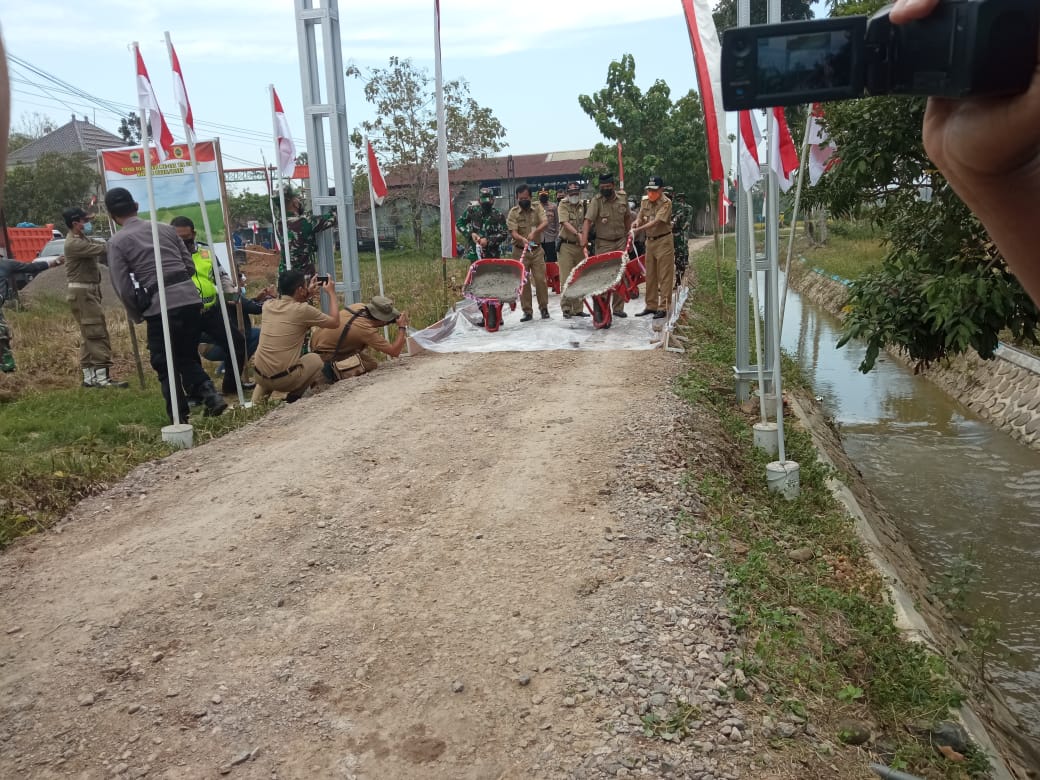 Forkopimda Pati, Simbolis Pengecoran Sasaran Awal TMMD Tamansari