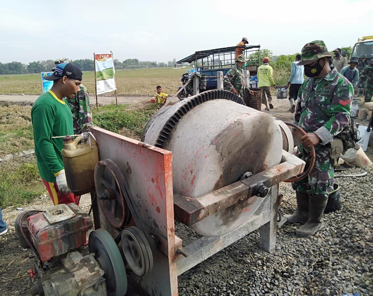 Hari Hari Selalu Ditemani Mesin Molen