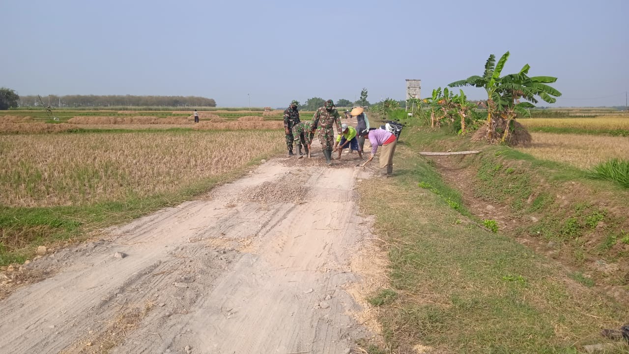 Saatnya Membuang Rasa Ego  Meningkatkat  Rasa Simpati,  terwujudnya Hubungan Harmonis Antara TNI dan Rakyat