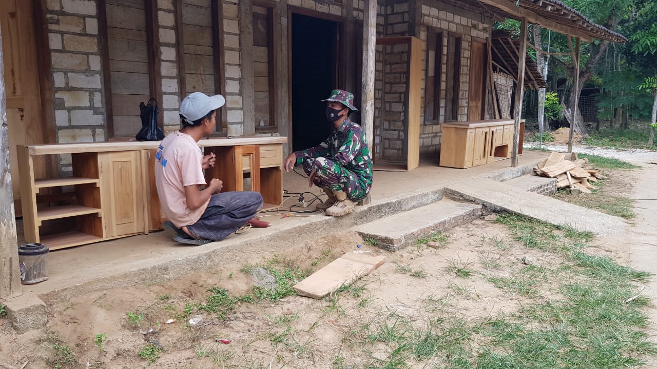 Kerajinan Membel Milik Warga Desa Tamansari