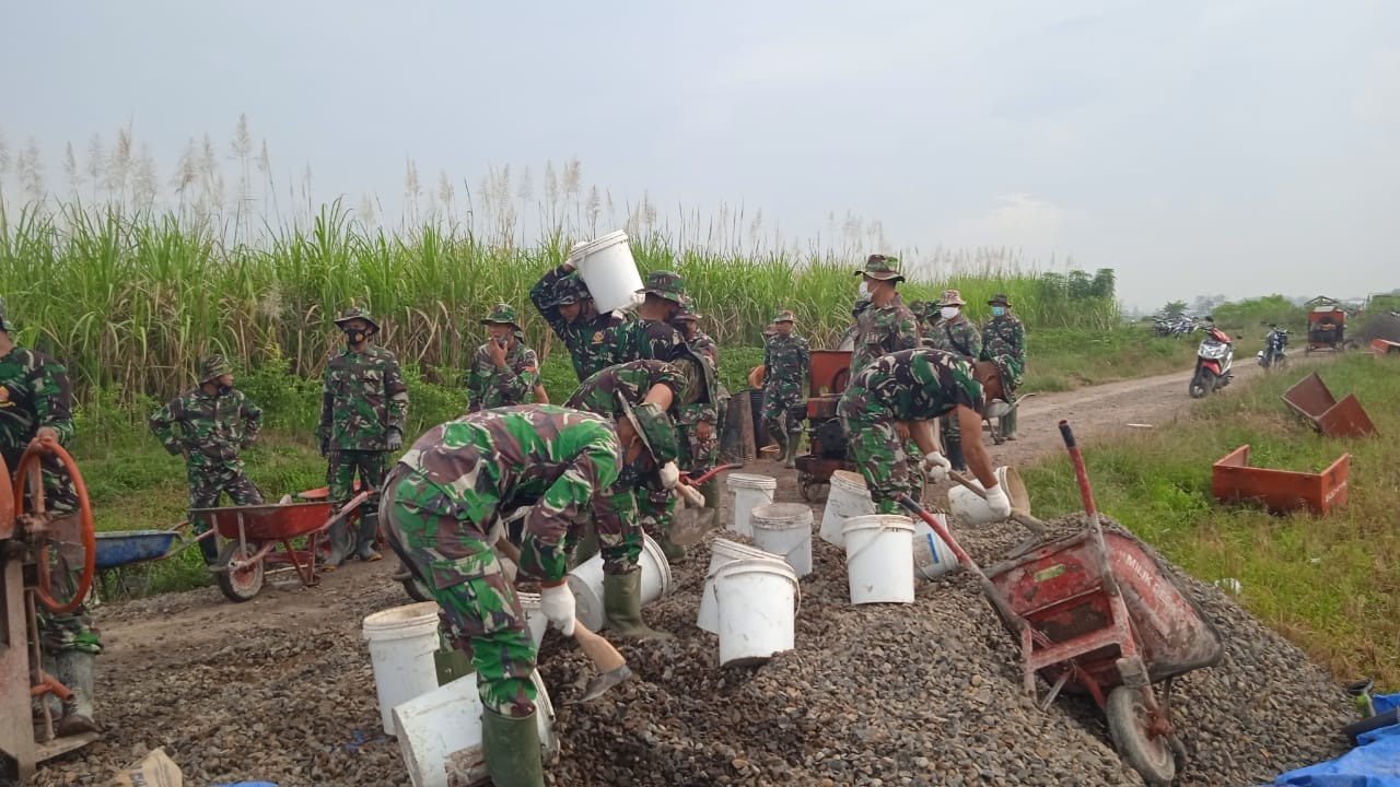 Karena  TNI Di Jalan Kampungku Terbit Kesejahteraan Karena  TNI Di Jalan Kampungku Terbit Kesejahteraan