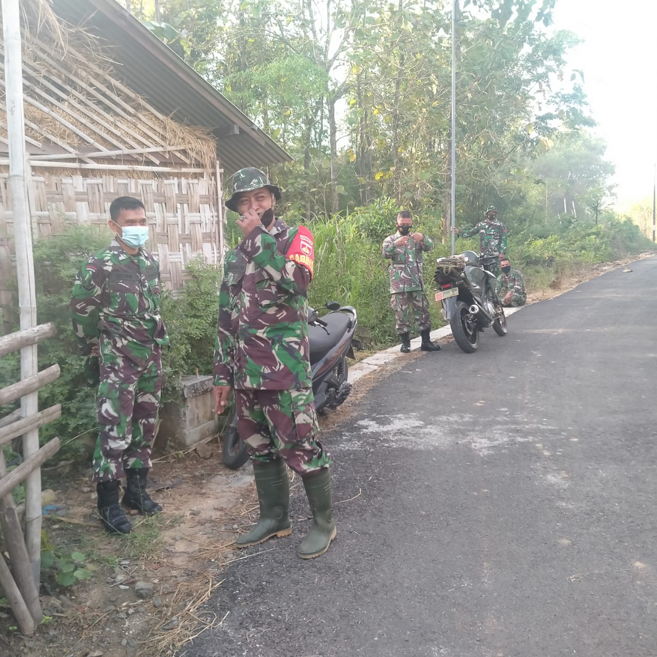 TNI Selalu Kompak Dalam Setiap Momentum Kegiatan TNI Selalu Kompak Dalam Setiap Momentum Kegiatan