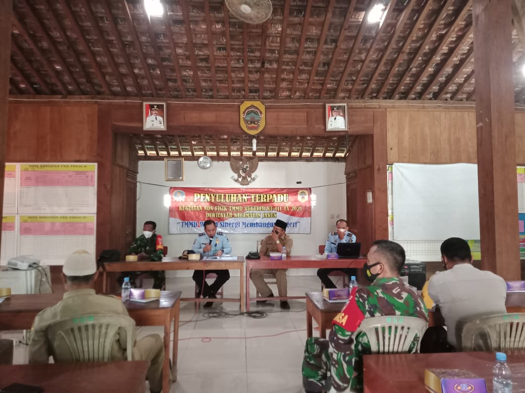 TMMD Kodim Pati Mengadakan Penyuluhan Sosialisasi Peraturan Keimigrasian dan Pencegahan TKI Non Prosedural TMMD Kodim Pati Mengadakan Penyuluhan Sosialisasi Peraturan Keimigrasian dan Pencegahan TKI Non Prosedural