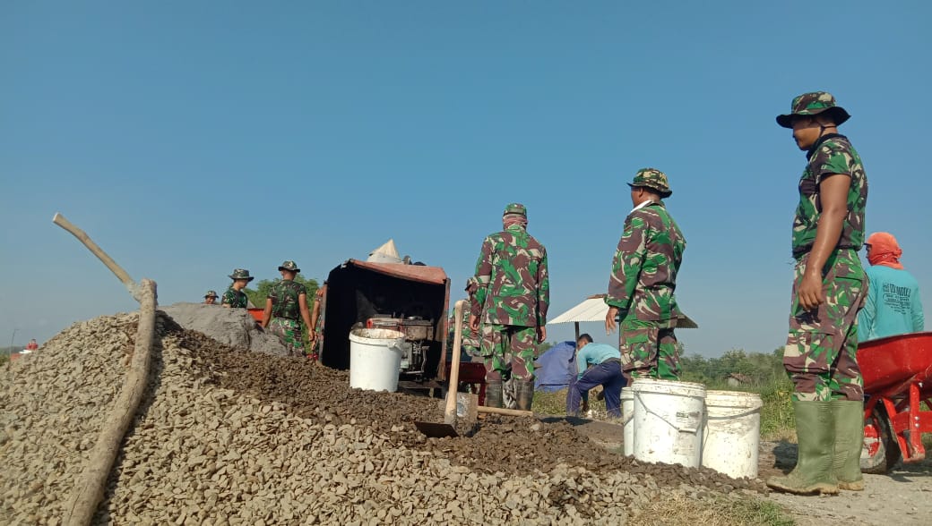 Terus DIgenjot, Pengecoran Jalan TMMD Terus DIgenjot, Pengecoran Jalan TMMD