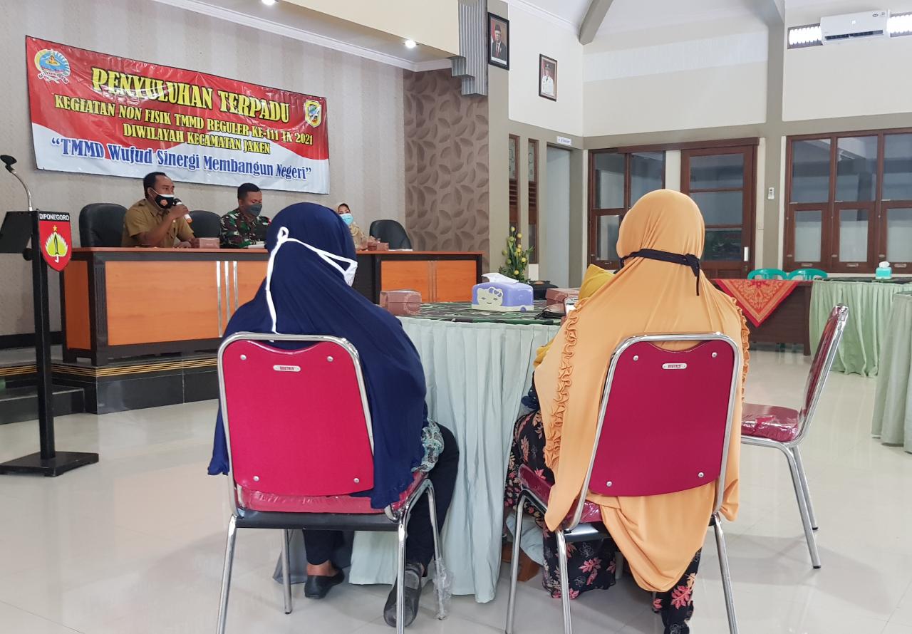 TMMD nonfisik Kodim 0718/Pati Berikan Penyuluhan Terpadu Tentang Dokumen Kependudukan TMMD nonfisik Kodim 0718/Pati Berikan Penyuluhan Terpadu Tentang Dokumen Kependudukan