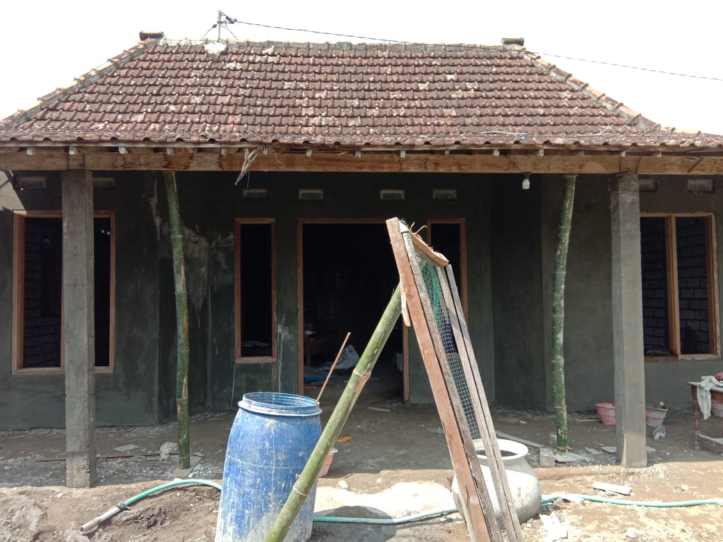 Progres Renovasi Rumah Sutinah Nyaris Rampung Progres Renovasi Rumah Sutinah Nyaris Rampung