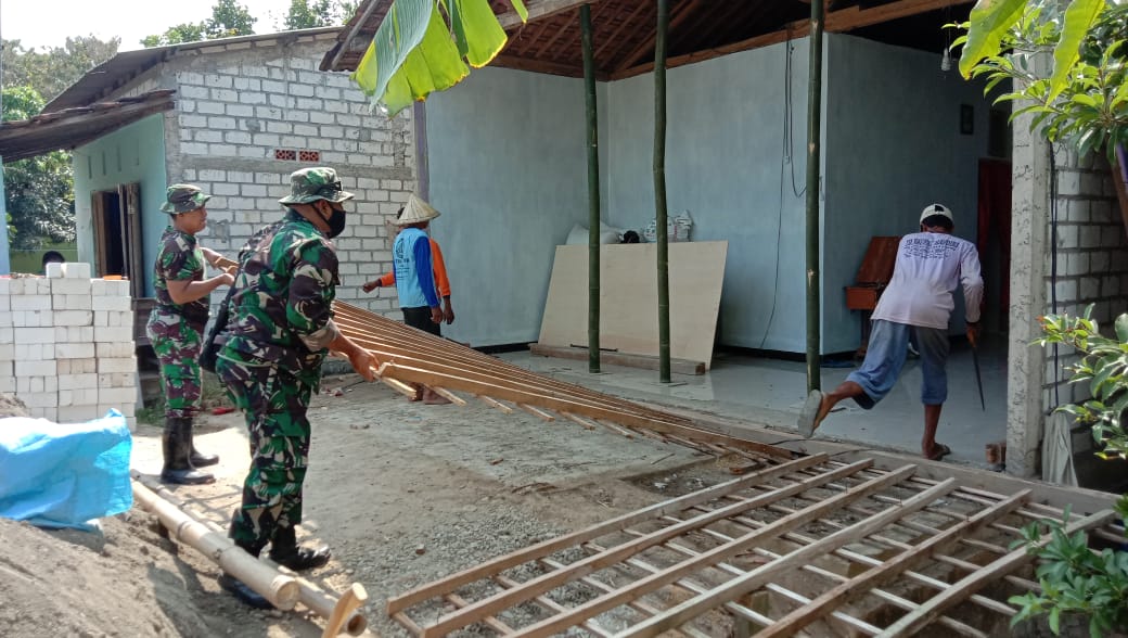 Ada Apa….Rumah Ngarji Dukuh Dibongkar oleh Satgas TMMD Reg. 111 Kodim Pati Ada Apa….Rumah Ngarji Dukuh Dibongkar oleh Satgas TMMD Reg. 111 Kodim Pati