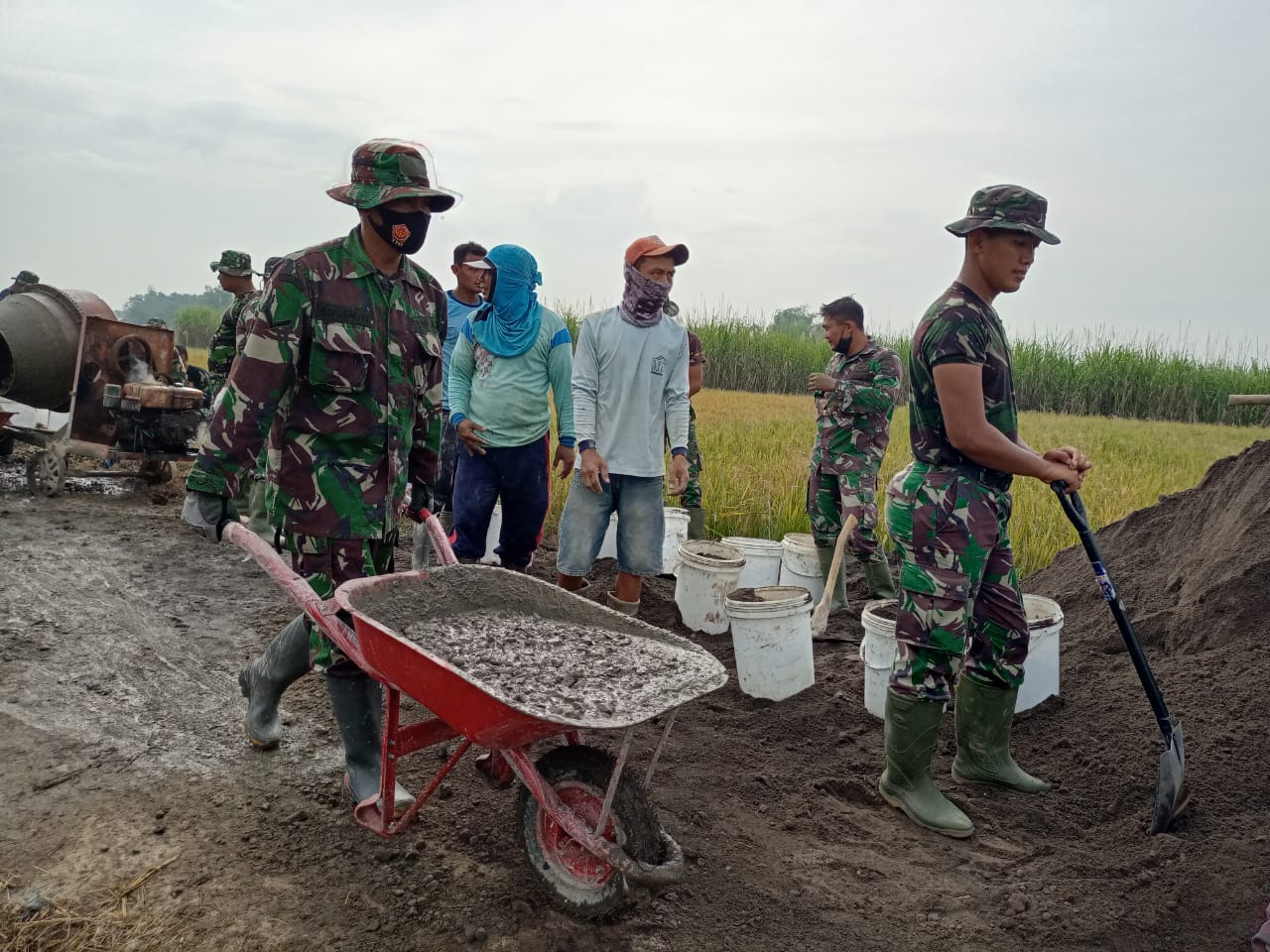 Adukan Menanti, Pasukan Angkong Siap Beraksi Adukan Menanti, Pasukan Angkong Siap Beraksi