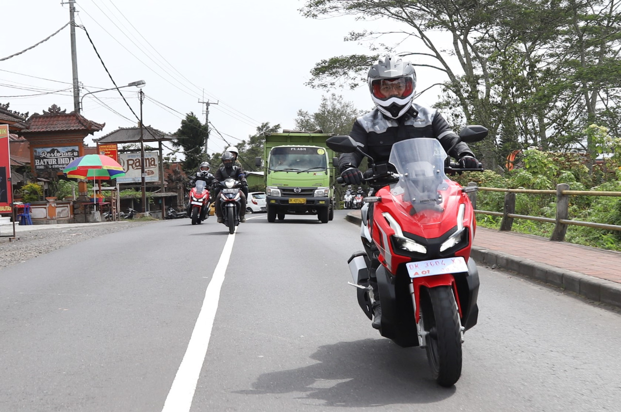 Ketika Berkendara, Waspadai Bahaya Blind Spot