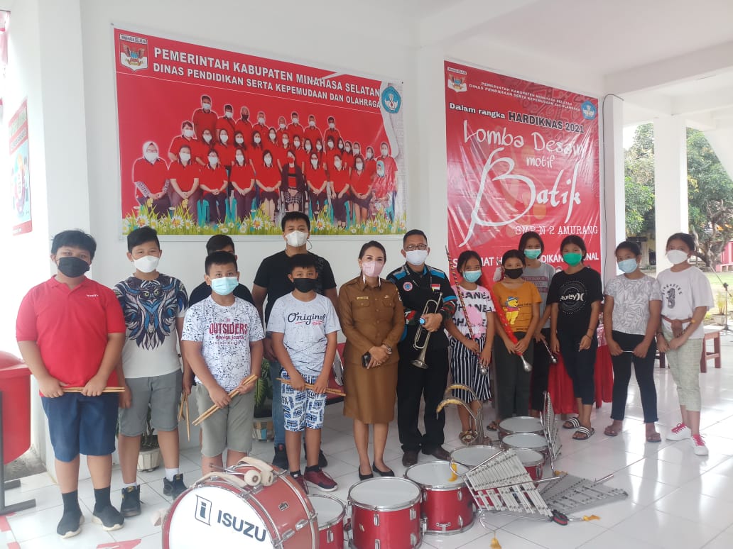 Marcing Band SMP 2 Amurang Siap Meriahkan Minsel