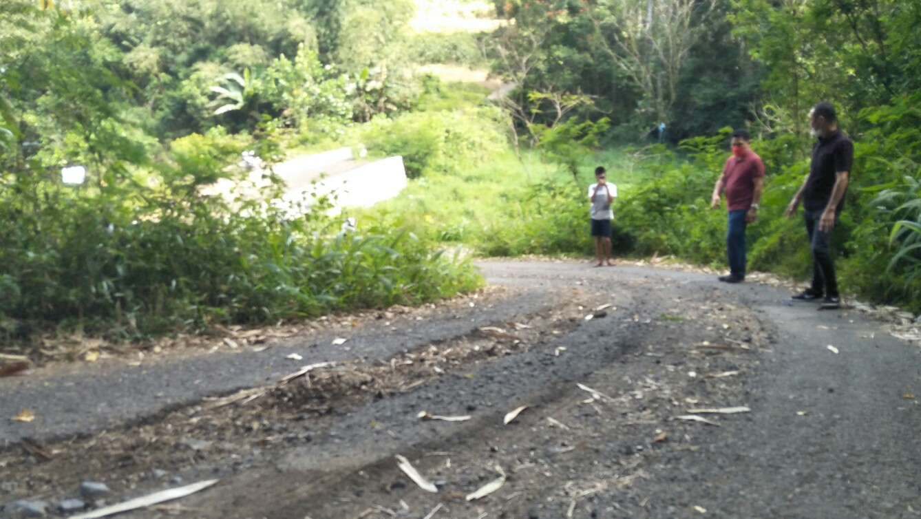 Noldie Lengkong Pantau Kondisi Jalan Yang Disoal Warga Jadi Sebab Kecelakaan Noldie Lengkong Pantau Kondisi Jalan Yang Disoal Warga Jadi Sebab Kecelakaan