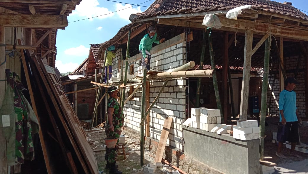 Pengecoran kolom sloof Rehab RTLH TMMD