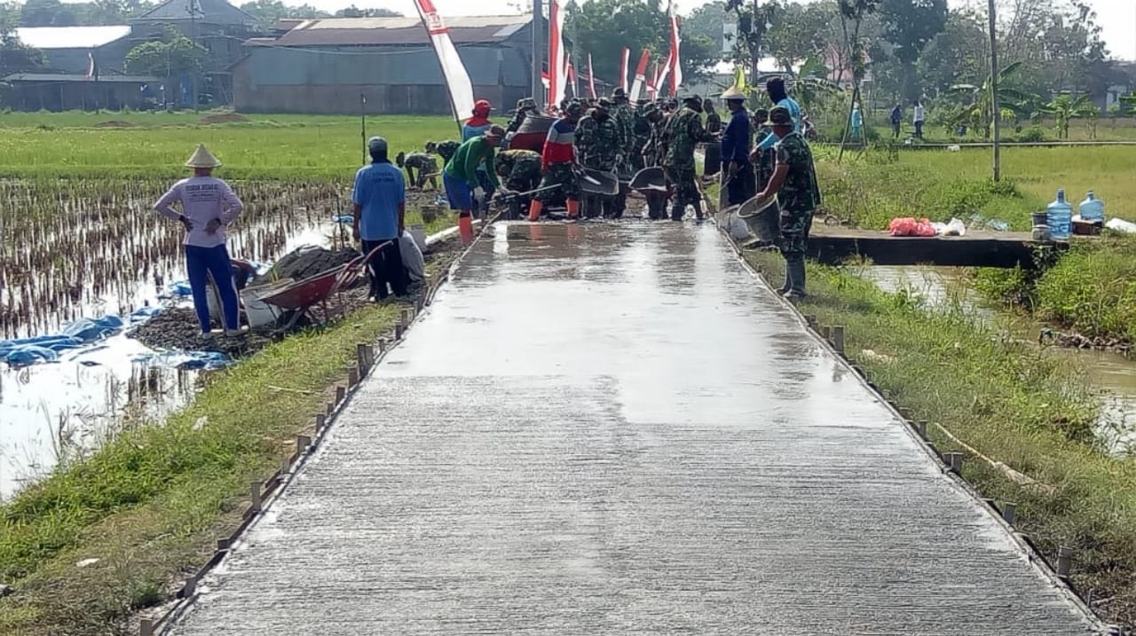 Menikmati Suasana Khas Desa Tamansari Dibalik Kegiatan Betonisasi