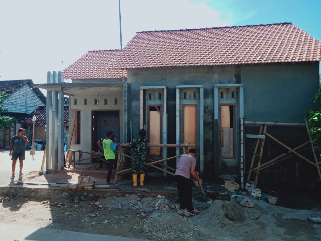 Satgas TMMD Selesaikan Finishing Rehab RTLH Milik Bapak Jukardi