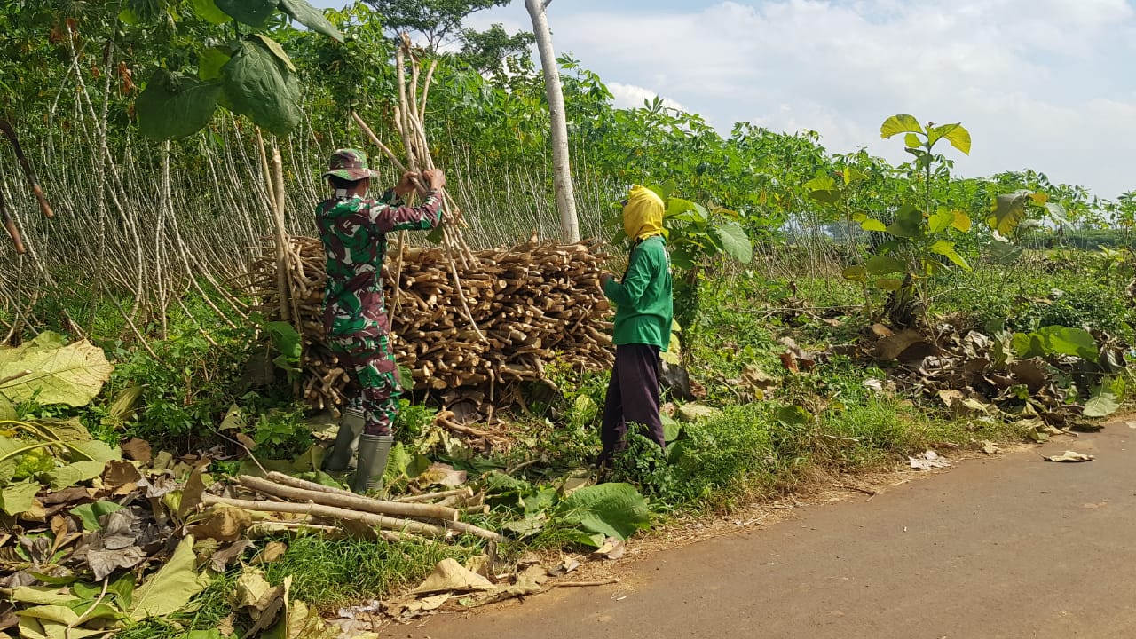 Para Pedagang Di Pasar Juga Bersyukur Dengan Adanya Jalan Baru Para Pedagang Di Pasar Juga Bersyukur Dengan Adanya Jalan Baru