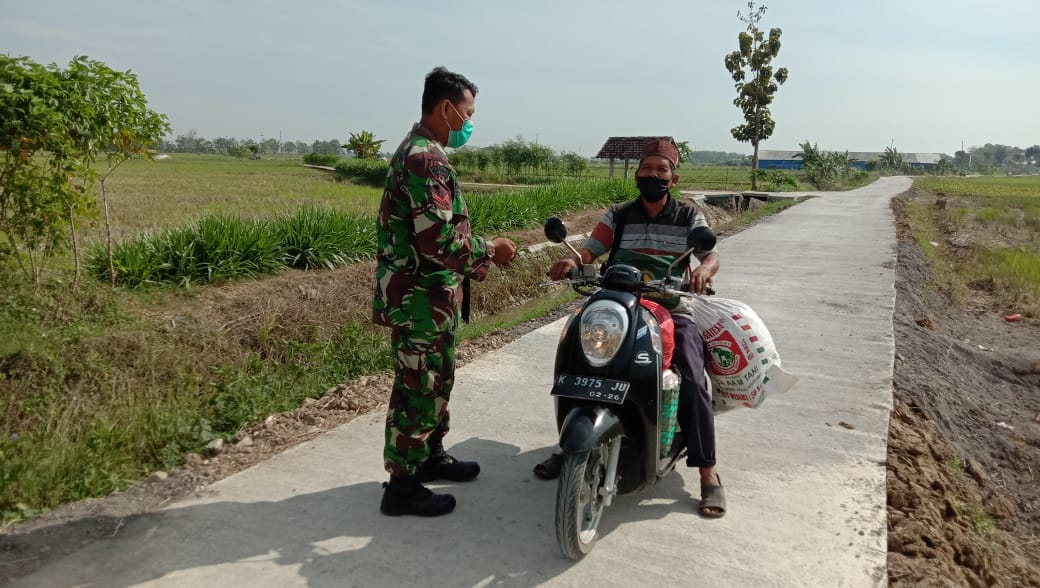 Warga Tak Menyangka Jalan Mulus Usai Di Banggun TNI