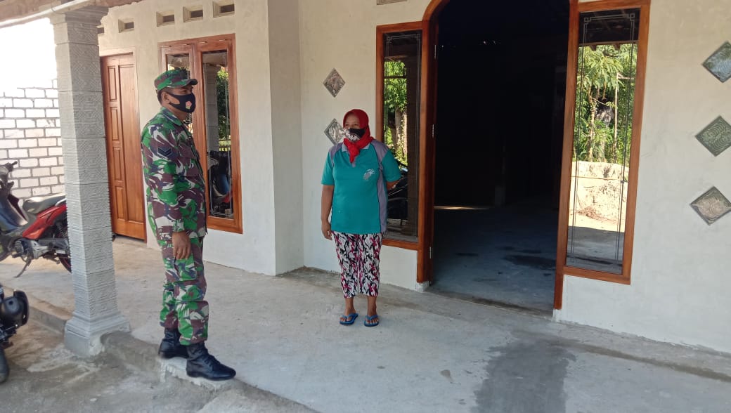 Keluarga Santoso Bahagia, Menempati Rumah Baru Hasil Karya Anggota TNI di Program TMMD