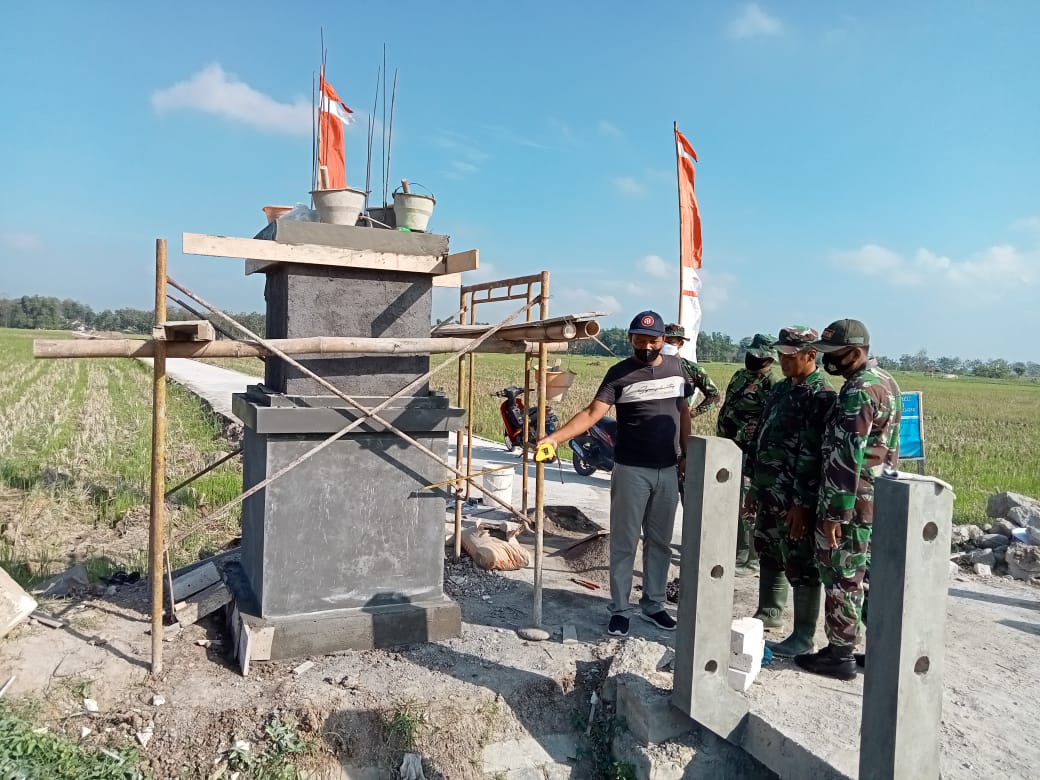 Tugu Prasasti Salah Satu Karya Satgas TMMD Di Desa Tamansari