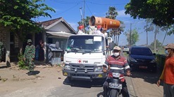 Dengan Penyemprotan Disinfektan secara Berkesinambungan Mengurangi Resiko Penularan wabah Covid 19 Dengan Penyemprotan Disinfektan secara Berkesinambungan Mengurangi Resiko Penularan wabah Covid 19